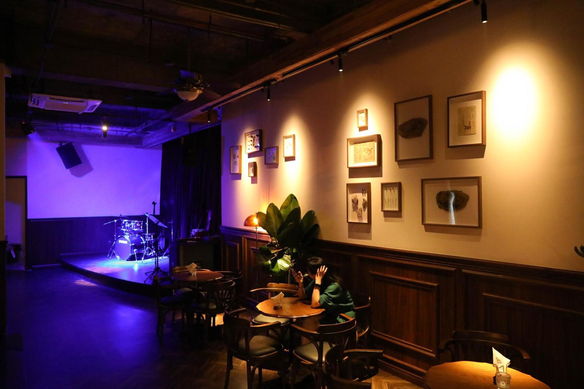 Sonderia Lazybones Hostel- Wenshu Temple Side, Chill Hostel With All-Day Brunch, Travel Agency In English & Local Bar Vibes Чэнду Экстерьер фото